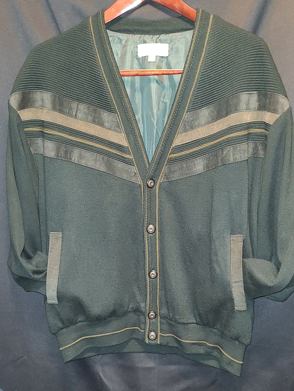 Vtg 80' dark green button-down knit cardigan W/ suede chevron chest stripes